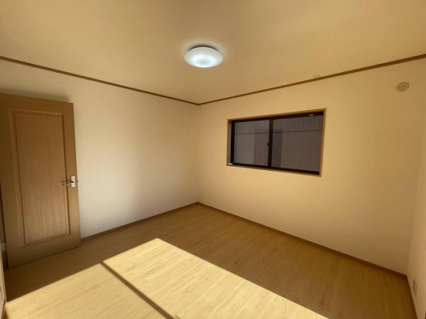 名古屋市熱田区野立町２丁目の中古一戸建の洋室|「2階南東洋室」別角度からの… 