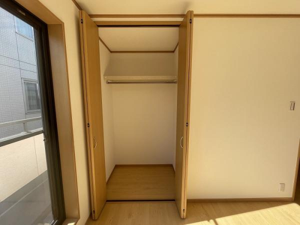 名古屋市熱田区野立町２丁目の中古一戸建の収納|「2階南東洋室」収納の様子で… 