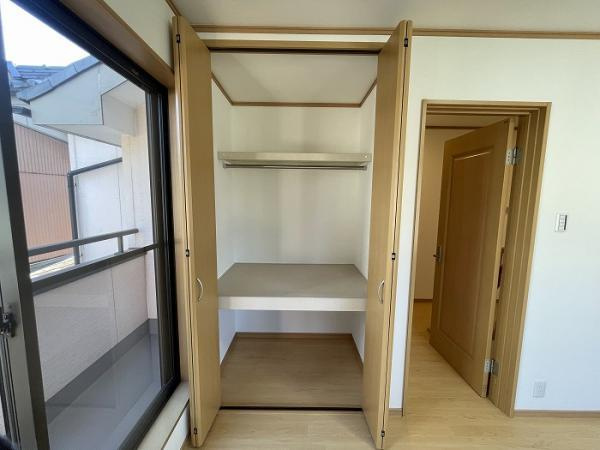 名古屋市熱田区野立町２丁目の中古一戸建の収納|「2階北洋室」収納の様子です。 