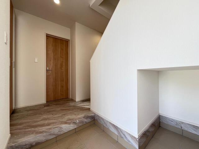 名古屋市港区船頭場２丁目の新築一戸建のその他|玄関（3号棟） 