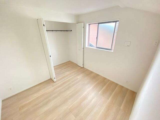 名古屋市守山区大字上志段味字稲堀田新田の新築一戸建の洋室|5帖の洋室には大容量のクロー… 