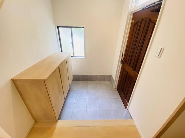 名古屋市緑区姥子山３丁目の中古一戸建の玄関|玄関の様子 