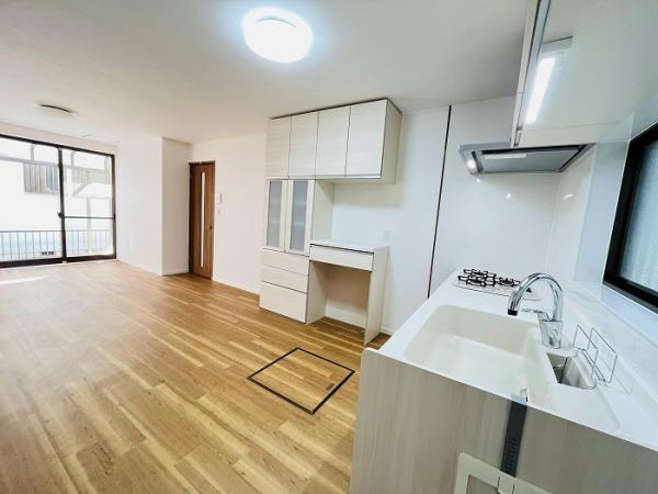 名古屋市守山区高島町の中古一戸建の居間・リビング|「LDK」ダイニングとして広め… 