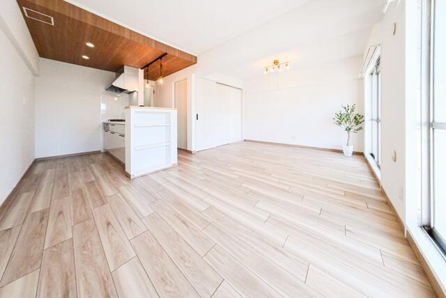 名古屋市中川区露橋２丁目の中古マンションの居間・リビング| 