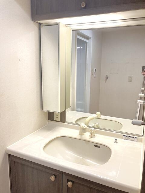 名古屋市千種区池上町２丁目の中古マンションの独立洗面台| 