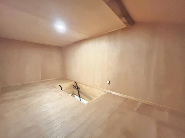 名古屋市中川区万場３丁目の中古一戸建の洋室|「屋根裏」季節ものの収納等倉… 