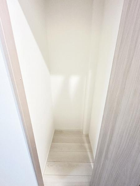 名古屋市中川区万場３丁目の中古一戸建のランドリースペース|「1階廊下収納」掃除用品等の… 