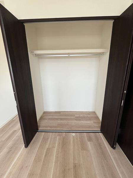 名古屋市名東区よもぎ台３丁目の中古マンションの収納|洋室3クローゼット 