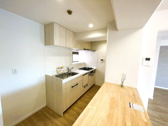 廻間公園南マンションのキッチン|コンパクトなキッチンで掃除もラクラク