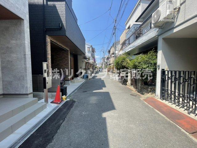 田井町　新築一戸建ての前面道路含む現地写真|■物件内覧・資金計画相談・住宅ローン相談、リフォーム相談、お問合せ受付中■
※当日・翌日のご内覧、ご相談はお電話でのお問合せがスムーズです！