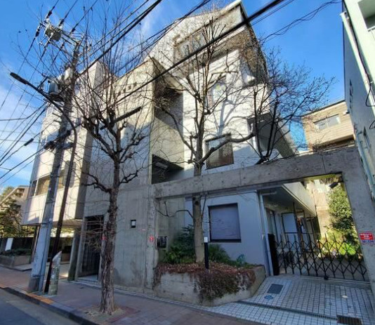 プエルタ松濤の外観