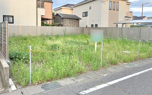 アイタウン前橋市石倉町1丁目　新築住宅の前面道路含む現地写真|前面道路含む現地写真です。開放的な立地です♪