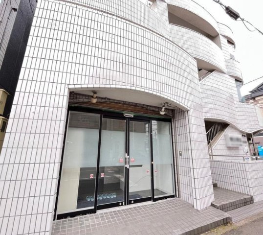 所沢市榎町　一棟売ビル　角地！の玄関