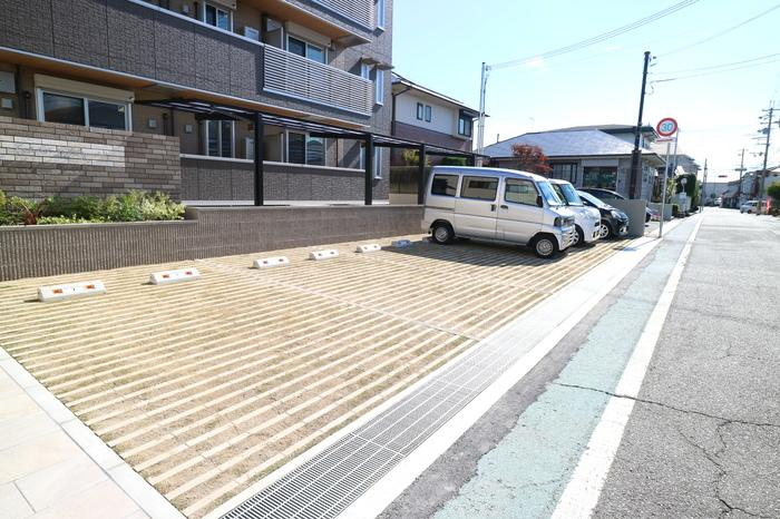 Jソレイユ錦ヶ丘の駐車場