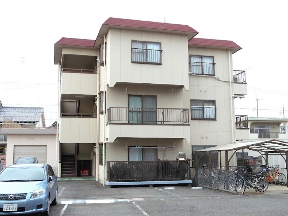 マンション北川の外観