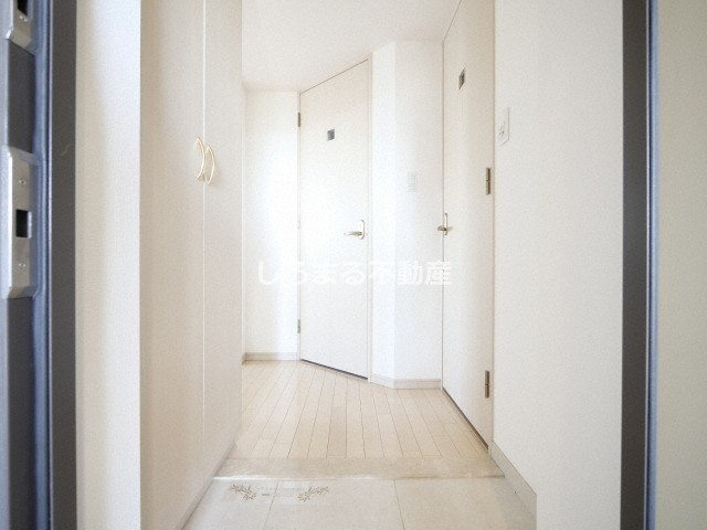 アスリート本町リバーウエストの玄関