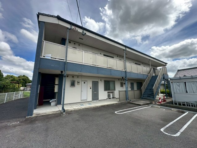 Surplus　Katouの駐車場