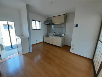 【居間・リビング】 | ファミィール北条 | ゆったりとしたリビングです