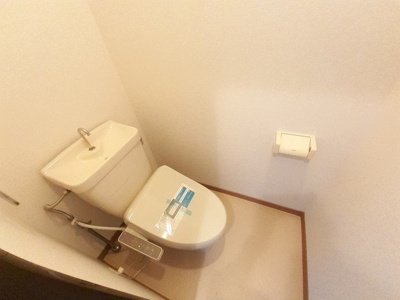 【トイレ】 | ファミィール北条 | コンパクトで使いやすいトイレです