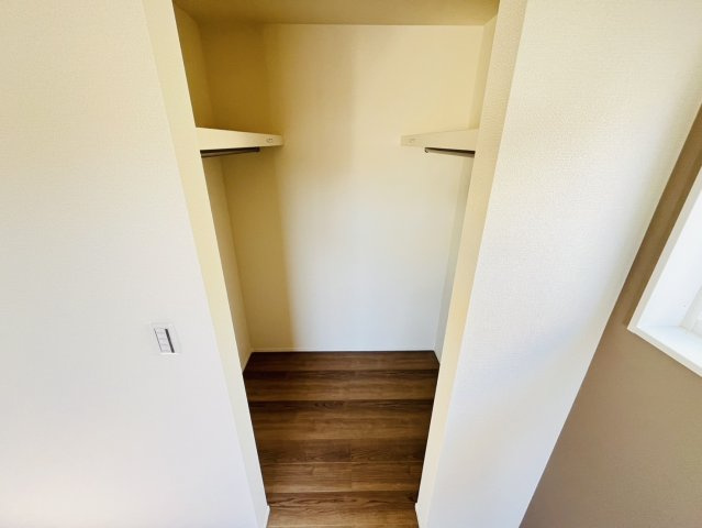 知多市清水が丘2-1606『仲介手数料無料』新築戸建ての収納