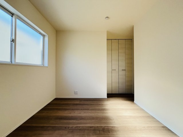 知多市清水が丘2-1606『仲介手数料無料』新築戸建ての洋室