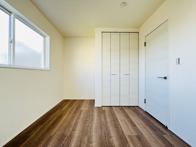 知多市清水が丘2-1606『仲介手数料無料』新築戸建ての洋室