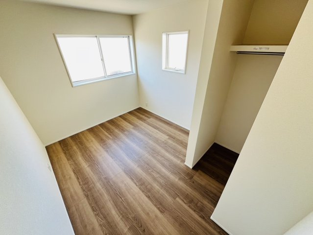 知多市清水が丘2-1606『仲介手数料無料』新築戸建ての洋室