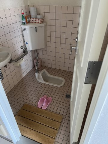 津山市沼　病院跡　のトイレ