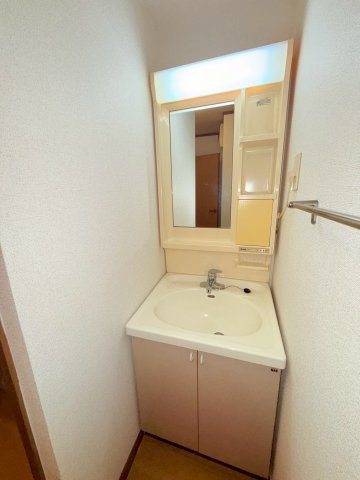 サニーコート六田１の洗面所