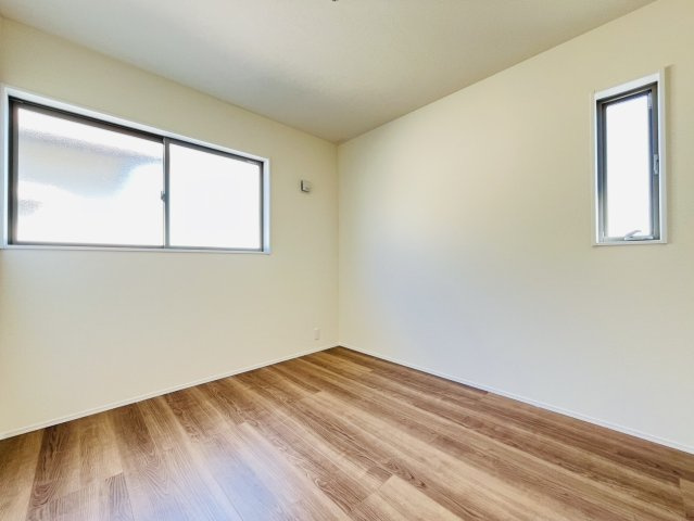 知多市清水が丘2-1606『仲介手数料無料』新築戸建ての洋室