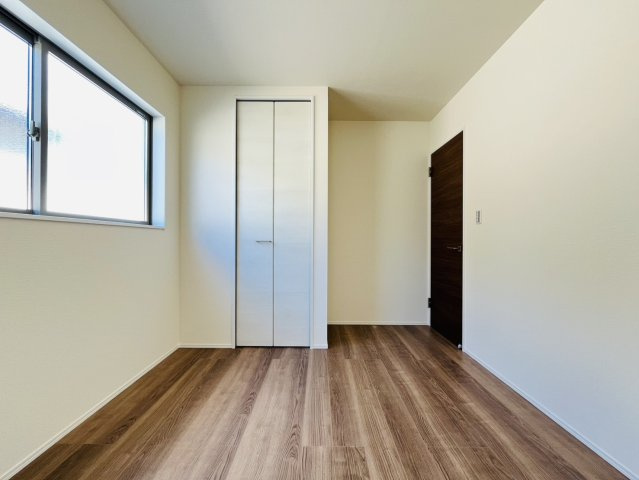 知多市清水が丘2-1606『仲介手数料無料』新築戸建ての洋室