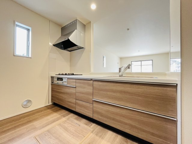 知多市清水が丘2-1606『仲介手数料無料』新築戸建てのキッチン