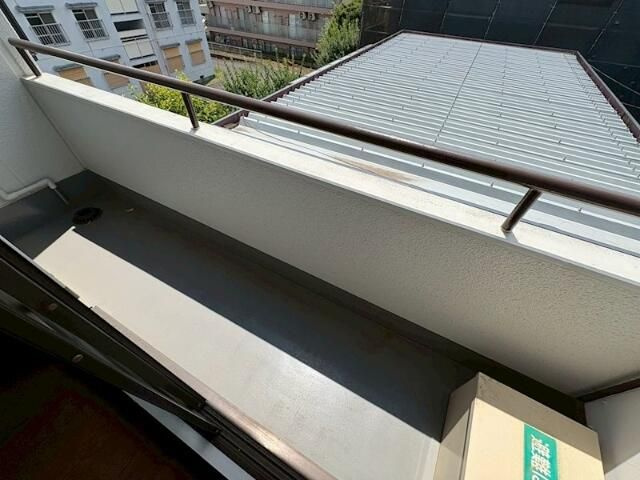 ウィステリア国立のバルコニー