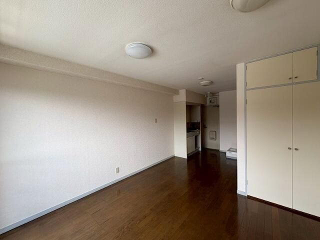 ウィステリア国立の居間・リビング