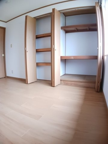 サファイアンエレガンスＡの収納