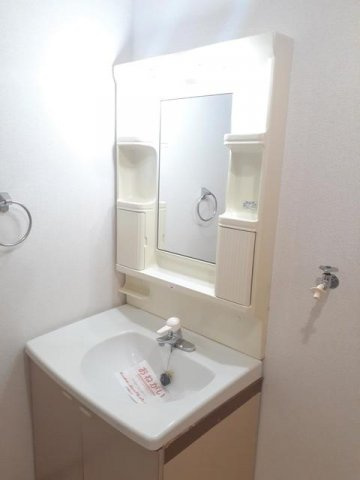 サファイアンエレガンスＤの洗面所