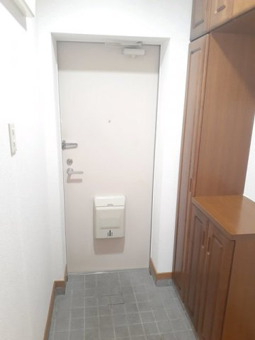 サファイアンエレガンスＤの玄関