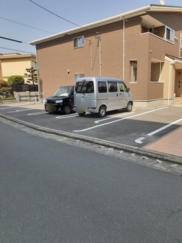 メゾン・フェリシテ　Ｉの駐車場