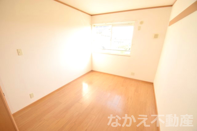 【寝室】 | 落ち着いた色調の寝室です