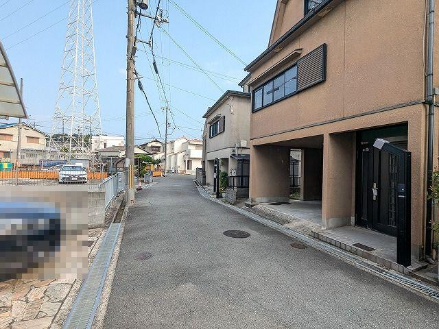楠葉朝日1丁目　中古一戸建ての前面道路含む現地写真|■物件内覧・資金計画相談・住宅ローン相談、リフォーム相談、お問合せ受付中■
※当日・翌日のご内覧、ご相談はお電話でのお問合せがスムーズです！