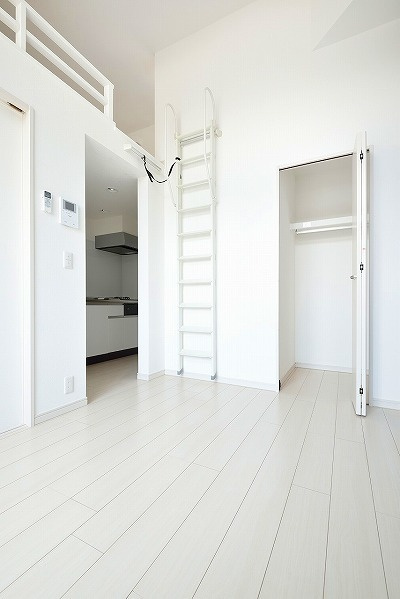 ラウレアハイツの居間・リビング