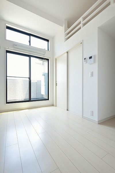 ラウレアハイツの居間・リビング