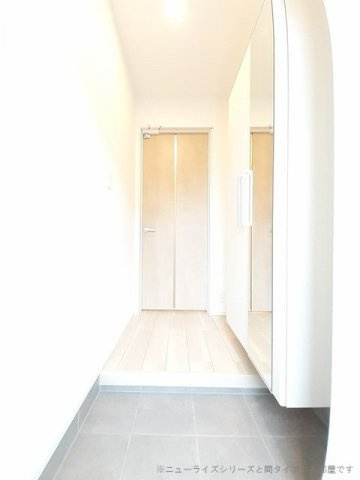 フェリ―ス　Ａの玄関