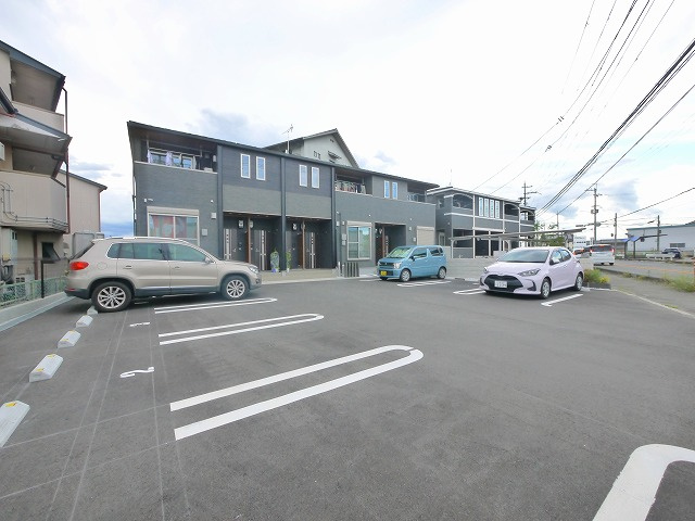 クレストールⅠの駐車場|駐車場に車を止められます