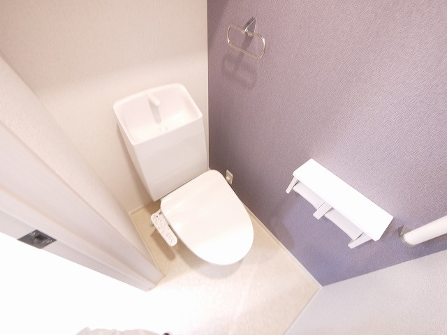 クレストールⅠのトイレ|ゆったりとした空間のトイレです