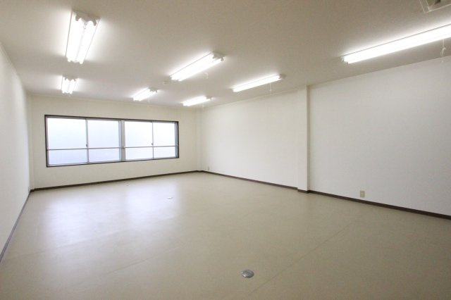 第二中沼ビル（事務所）の内装