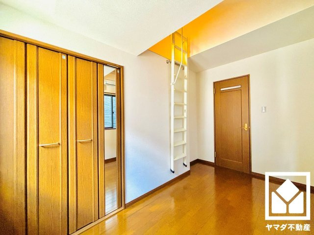 宇治市広野町大開の洋室