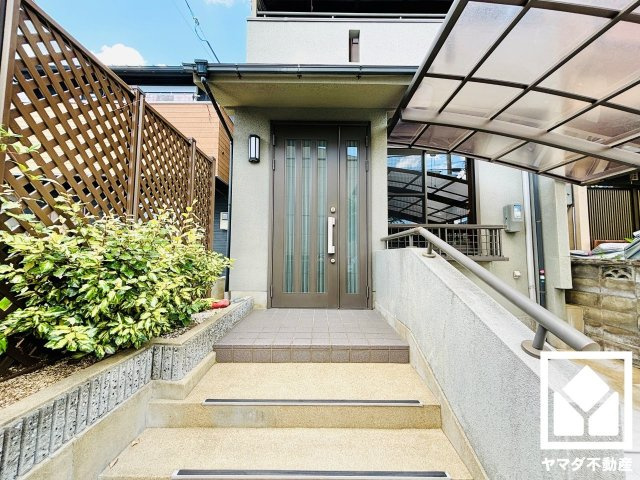 宇治市広野町大開の玄関