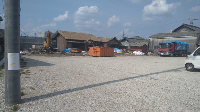 今伊勢町馬寄字大日貸地の駐車場