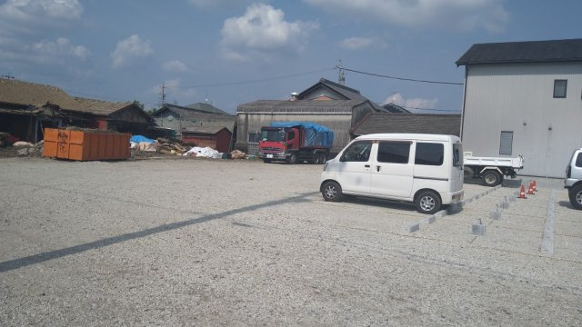 今伊勢町馬寄字大日貸地の駐車場